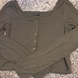 green button up top